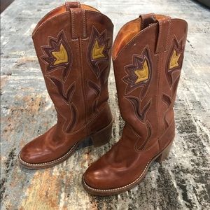 Frye Sabrina Flower Campus Boots
